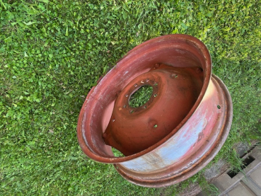 Felgen Ring hinten 10 x 28 Zoll V445 Traktor UTB + Fiat incl. Versandkosten